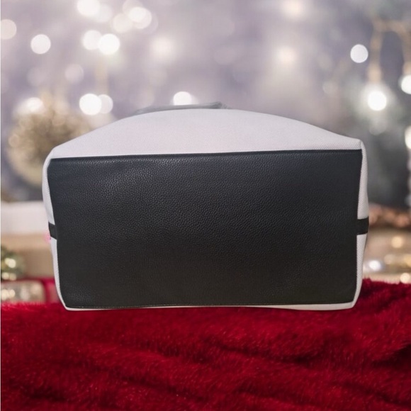 Walter Baker Carly Day Tripper Tote Bag NWT - Picture 4 of 12